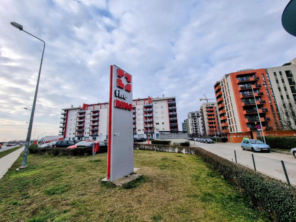 Ring Apartment