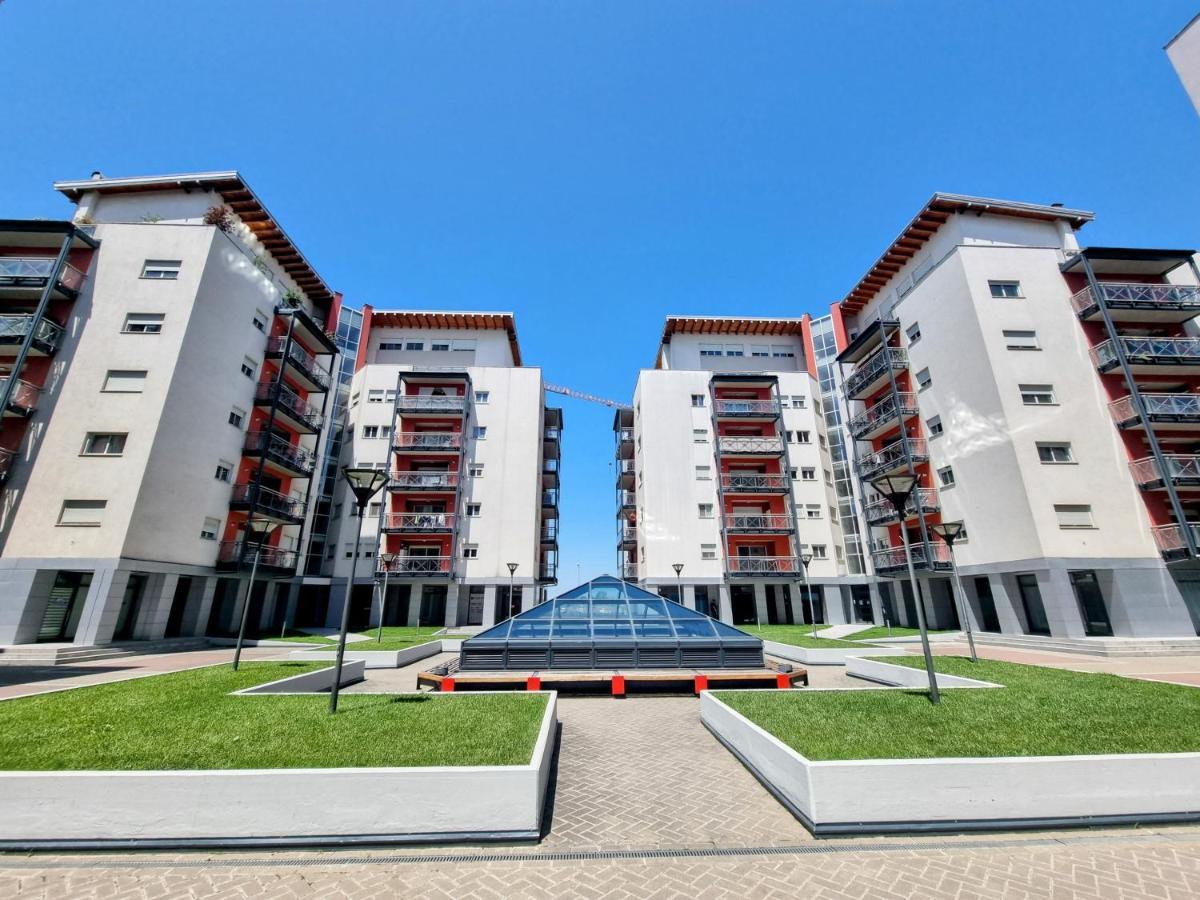 Ring Apartment