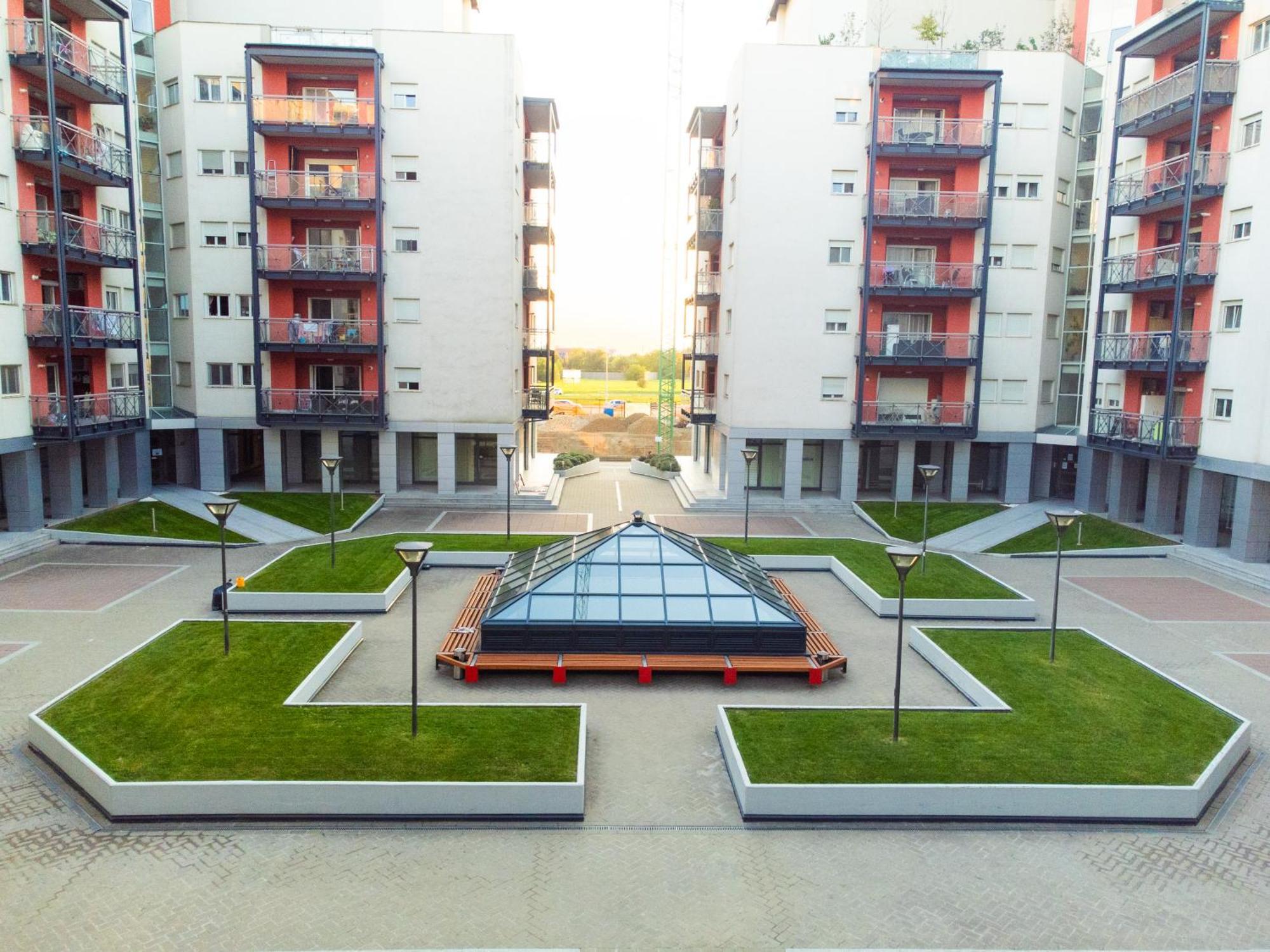 Ring Apartment