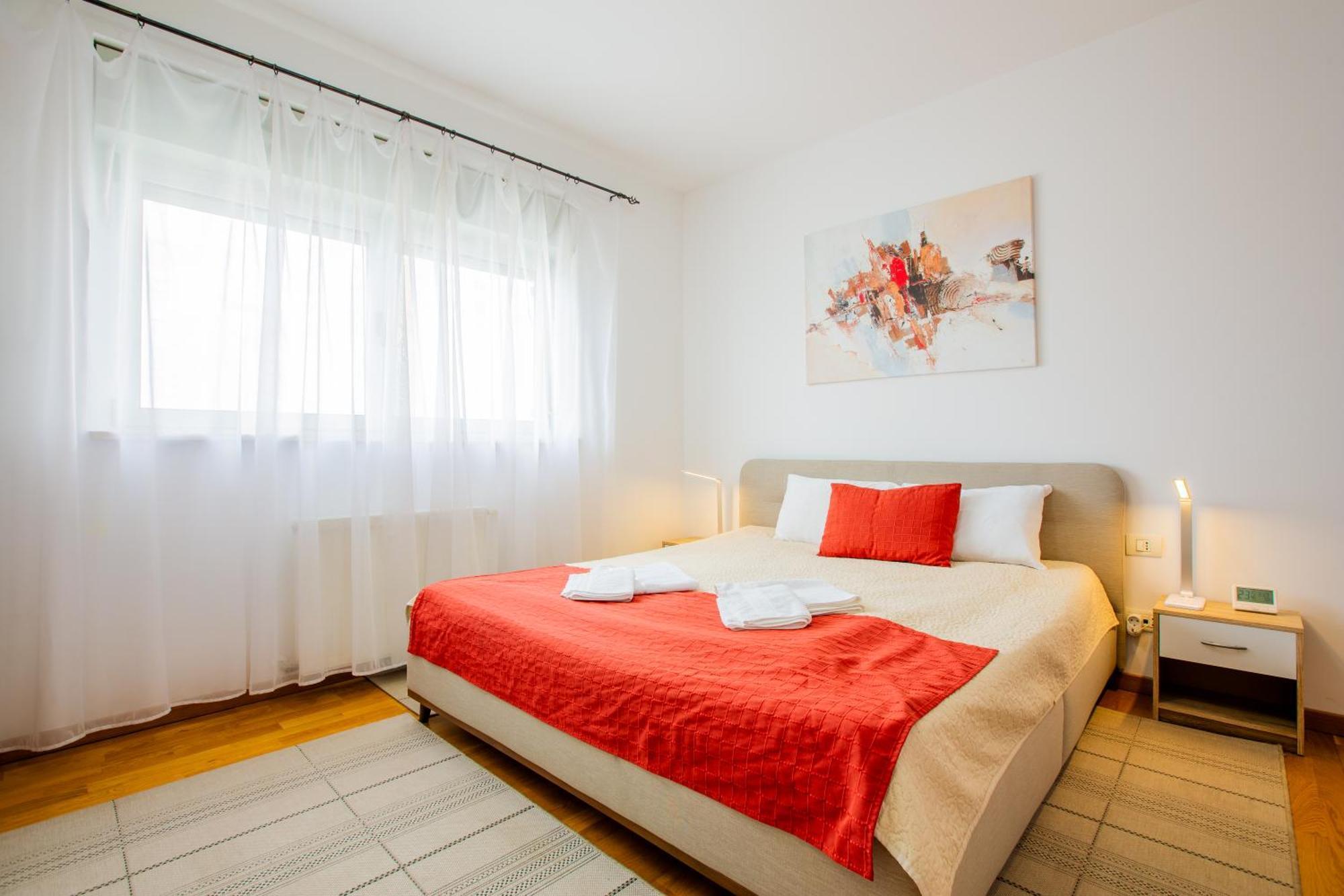 Ring Apartment