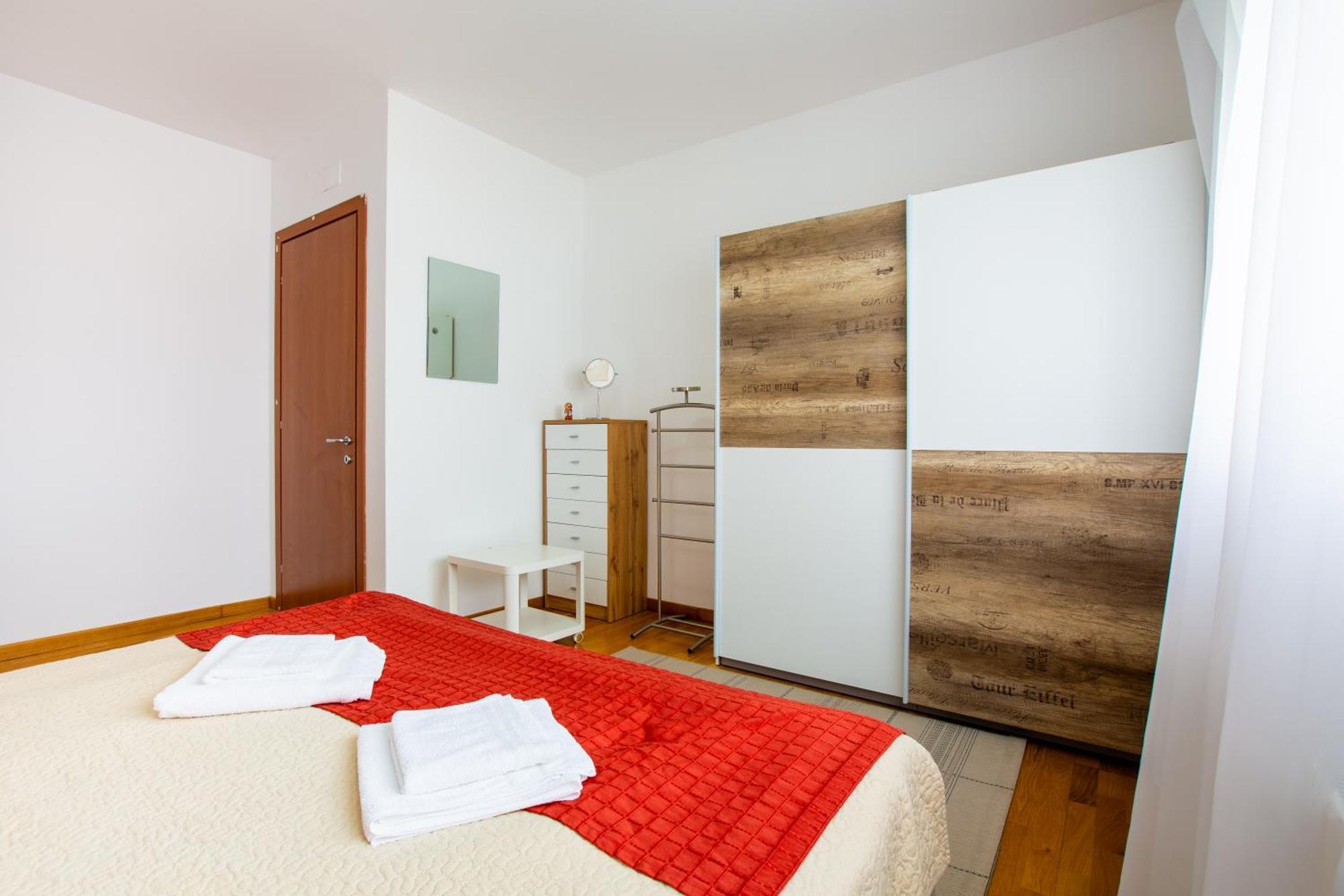Ring Apartment